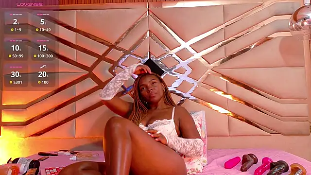 mommywebcam online show from December 3, 2025, 2:34 am