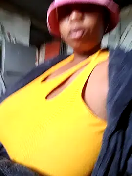 Snapshot of winterqueenx chatting on March 17, 2026, 5:54 am winterqueenx online show from March 17, 2026, 5:54 am