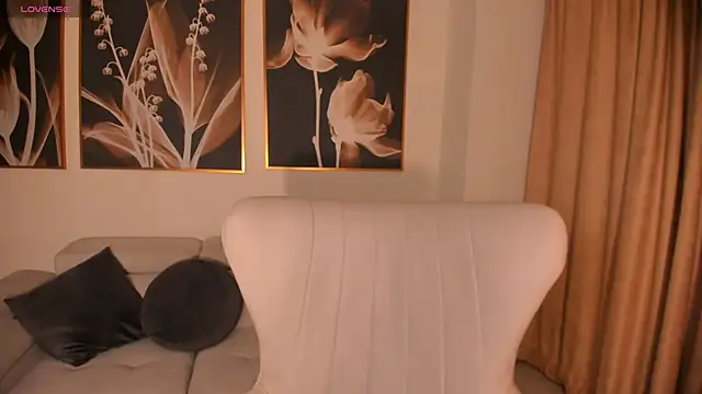 Snapshot of AnaDurant chatting on November 29, 2025, 12:38 pm AnaDurant online show from November 29, 2025, 12:38 pm