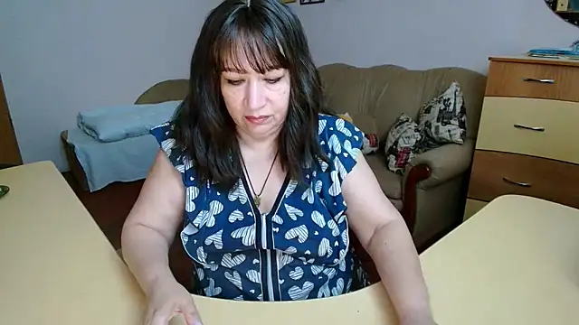 Lucretia Goldi  online show from October 24, 2025, 9:14 pm