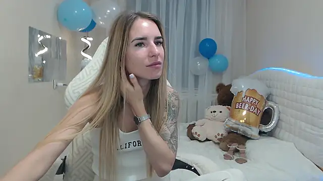 Snapshot of DeboraHorny chatting on September 19, 2025, 6:06 am DeboraHorny online show from September 19, 2025, 6:06 am