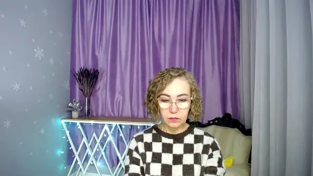 queen a n i online show from May 31, 2026, 8:09 am