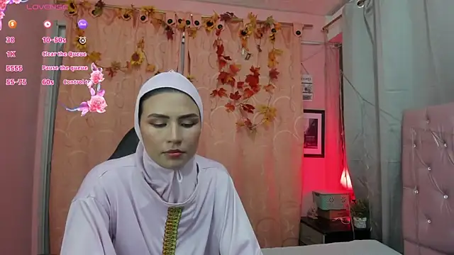 Snapshot of DarshaKhemu chatting on September 16, 2025, 8:43 pm DarshaKhemu online show from September 16, 2025, 8:43 pm