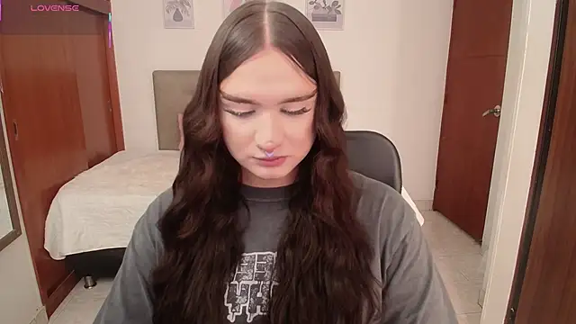 Miley Baker online show from January 12, 2026, 6:36 pm