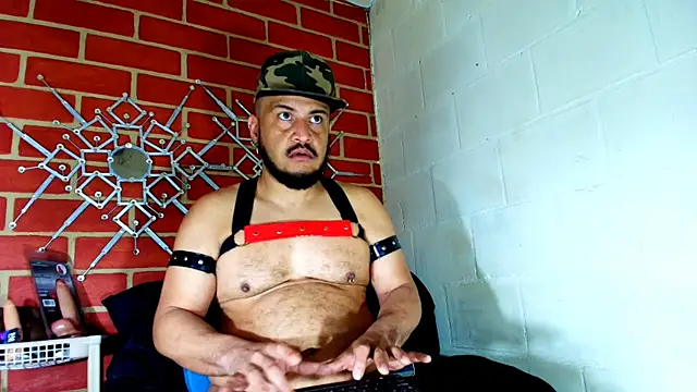 Snapshot of the_master_foal_ chatting on November 19, 2025, 3:01 pm the master foal online show from November 19, 2025, 3:01 pm