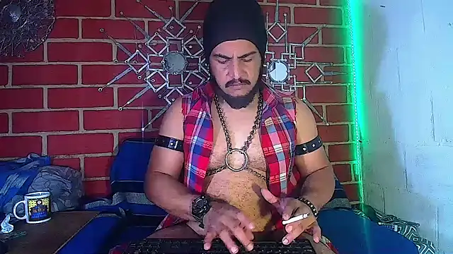 Snapshot of the_master_foal_ chatting on March 18, 2025, 4:51 am the master foal online show from March 18, 2025, 4:51 am