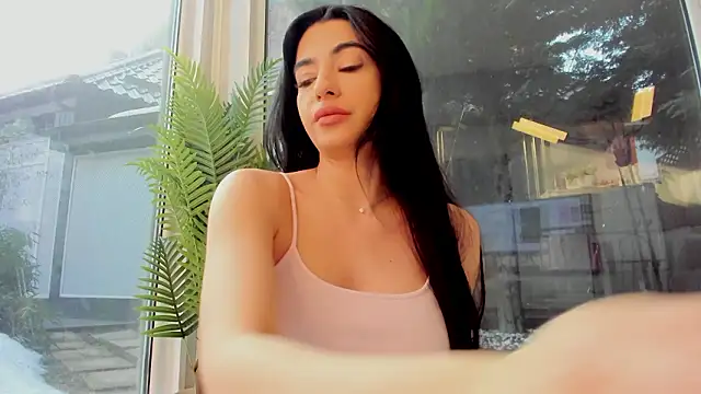 Snapshot of Naila18 chatting on March 4, 2026, 6:21 am Naila18 online show from March 4, 2026, 6:21 am