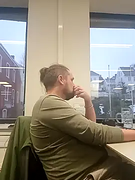 Snapshot of Tj1sen chatting on January 13, 2025, 1:17 pm Tj1sen online show from January 13, 2025, 1:17 pm