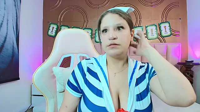 valeriaa19 online show from July 18, 2026, 6:00 am