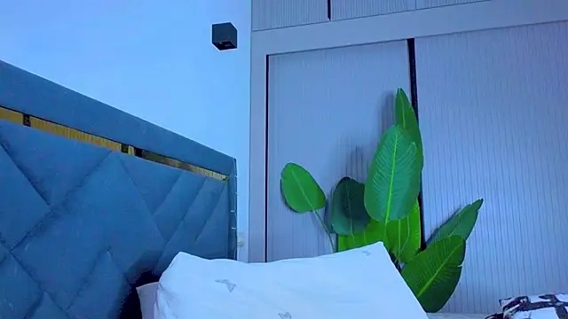 Snapshot of Mia_Tin chatting on September 13, 2025, 4:07 pm Mia Tin online show from September 13, 2025, 4:07 pm