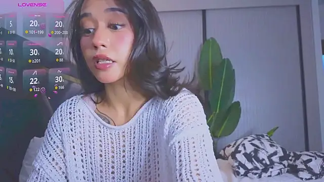 Snapshot of Mia_Tin chatting on November 6, 2025, 1:48 pm Mia Tin online show from November 6, 2025, 1:48 pm