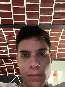 brianor89 online show from October 9, 2025, 4:18 pm