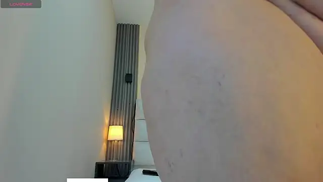 EYMI TOMSOM online show from December 5, 2025, 10:36 am