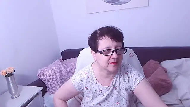 Snapshot of ChristaRose chatting on October 24, 2025, 8:52 pm ChristaRose online show from October 24, 2025, 8:52 pm