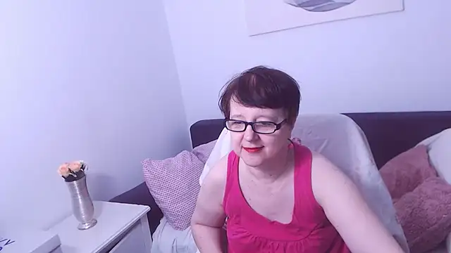 Snapshot of ChristaRose chatting on September 19, 2025, 5:50 pm ChristaRose online show from September 19, 2025, 5:50 pm