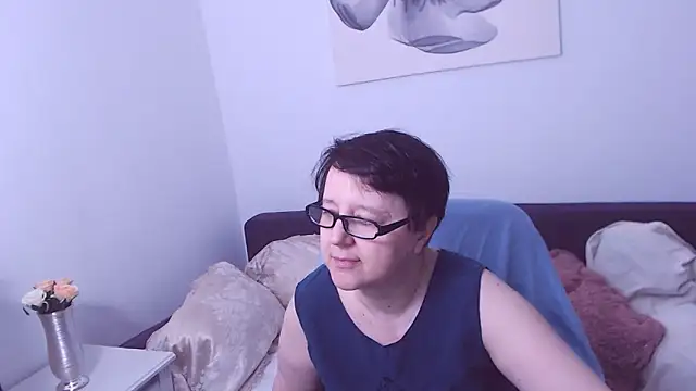 Snapshot of ChristaRose chatting on October 22, 2025, 7:13 pm ChristaRose online show from October 22, 2025, 7:13 pm