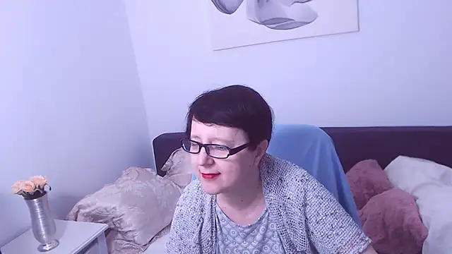 Snapshot of ChristaRose chatting on October 8, 2025, 11:38 pm ChristaRose online show from October 8, 2025, 11:38 pm