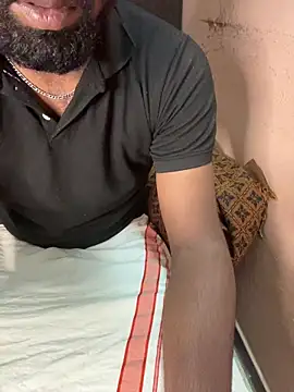 Snapshot of falooda288 chatting on December 3, 2025, 9:42 am falooda288 online show from December 3, 2025, 9:42 am