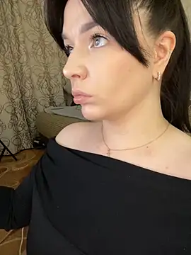 Snapshot of HellMoor chatting on November 6, 2025, 6:56 pm HellMoor online show from November 6, 2025, 6:56 pm