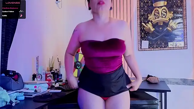 Snapshot of Ivvannaparis chatting on May 1, 2026, 4:45 pm Ivvannaparis online show from May 1, 2026, 4:45 pm