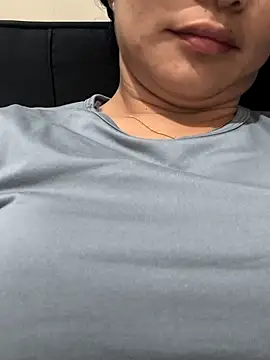 Snapshot of angel_pussie chatting on November 10, 2025, 3:33 am angel pussie online show from November 10, 2025, 3:33 am