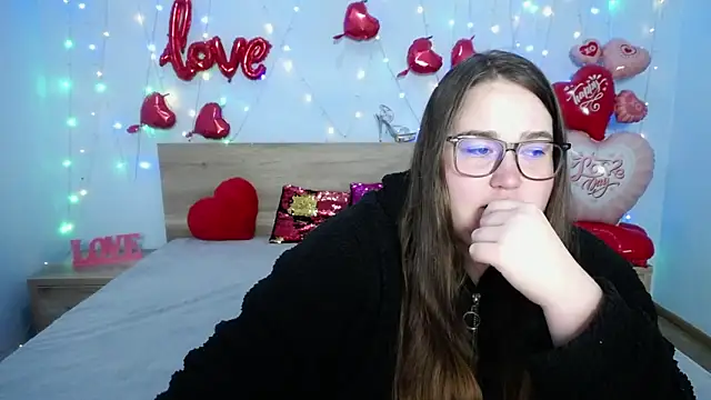 Snapshot of XX_Daniella_XX chatting on February 15, 2025, 7:06 pm XX Daniella XX online show from February 15, 2025, 7:06 pm