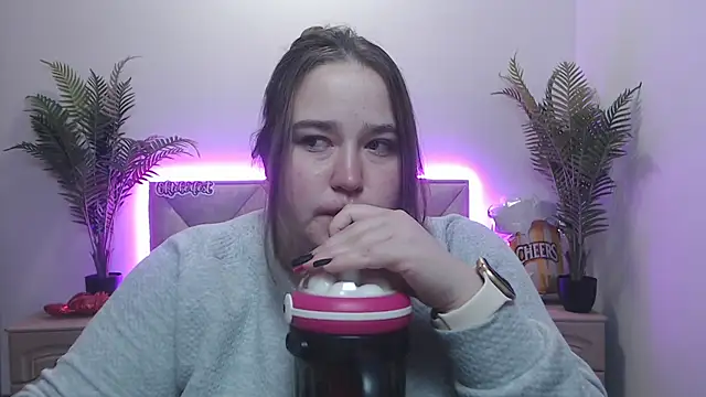 Snapshot of XX_Daniella_XX chatting on October 2, 2025, 6:17 am XX Daniella XX online show from October 2, 2025, 6:17 am