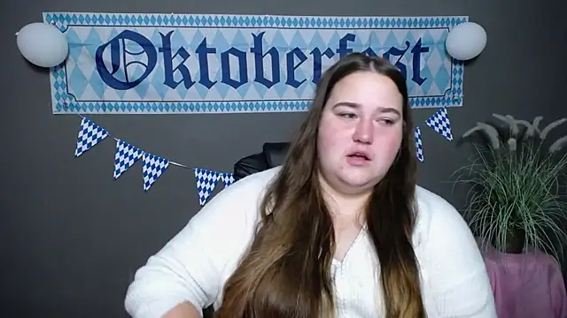 Snapshot of XX_Daniella_XX chatting on October 8, 2025, 6:15 am XX Daniella XX online show from October 8, 2025, 6:15 am