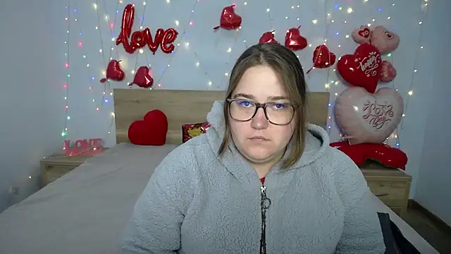 Snapshot of XX_Daniella_XX chatting on February 17, 2025, 7:23 pm XX Daniella XX online show from February 17, 2025, 7:23 pm