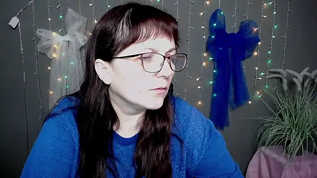 Snapshot of AliceInksSweetty chatting on November 23, 2025, 7:18 am AliceInksSweetty online show from November 23, 2025, 7:18 am