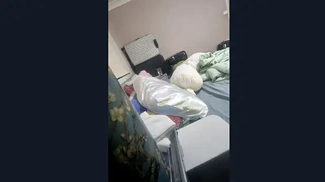 AmateurGuy23 online show from December 31, 2024, 3:31 pm