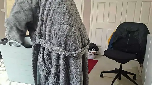 AmateurGuy23 online show from September 16, 2025, 2:34 am