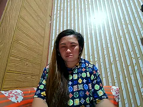 LalaiAsian online show from March 12, 2026, 3:38 pm