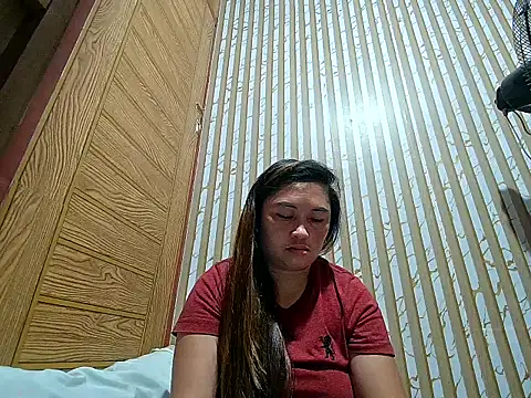 LalaiAsian online show from February 25, 2026, 10:42 pm