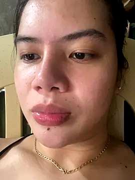 Hebefemme online show from December 16, 2025, 6:06 am