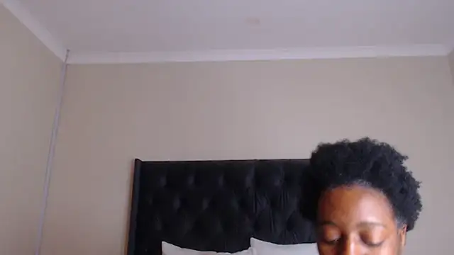 Sexynaughty Gal online show from March 23, 2025, 12:36 am