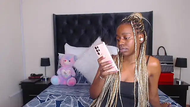 Sexynaughty Gal online show from January 29, 2025, 8:14 pm