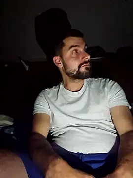 Snapshot of Dani199021 chatting on April 9, 2026, 10:49 pm Dani199021 online show from April 9, 2026, 10:49 pm