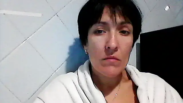 Snapshot of SunnyAmorre chatting on September 9, 2025, 10:41 pm SunnyAmorre online show from September 9, 2025, 10:41 pm