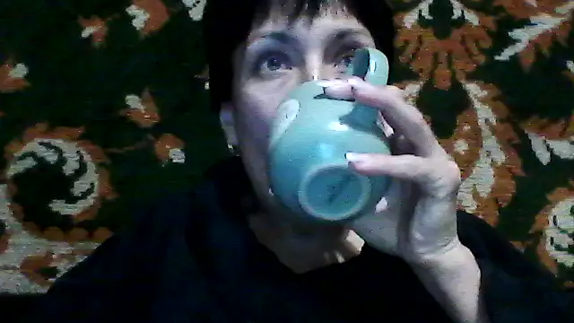 SunnyAmorre online show from April 14, 2026, 7:52 pm