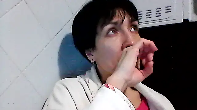 SunnyAmorre online show from November 22, 2025, 7:57 pm