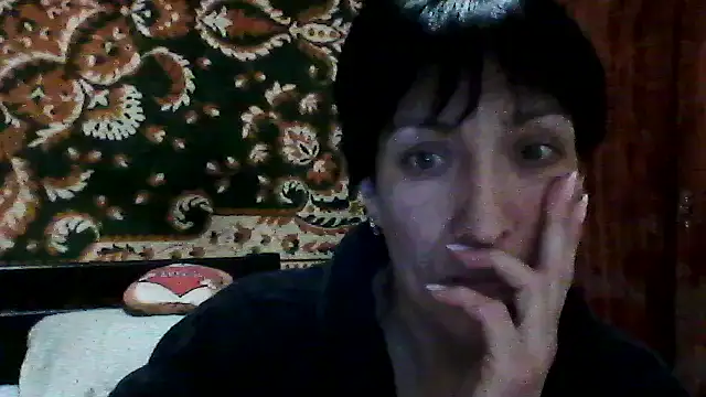 SunnyAmorre online show from April 6, 2026, 8:21 pm