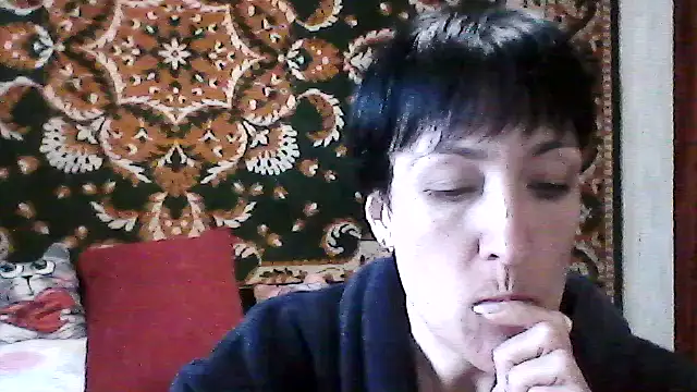 SunnyAmorre online show from April 21, 2026, 8:10 am