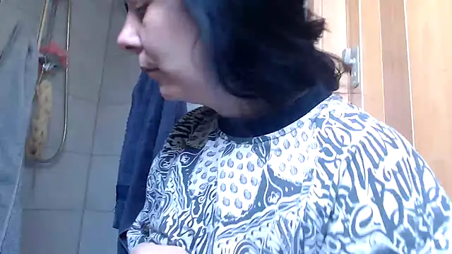 LaraLoviaAndFriends online show from March 8, 2025, 12:41 pm