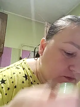 Rini333 online show from November 19, 2025, 11:21 am