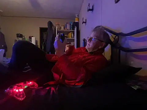 Snapshot of jck1m0t chatting on December 14, 2025, 1:34 am jck1m0t online show from December 14, 2025, 1:34 am