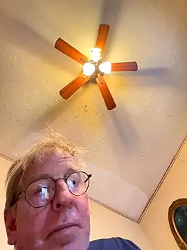 Snapshot of jck1m0t chatting on November 21, 2025, 11:37 pm jck1m0t online show from November 21, 2025, 11:37 pm