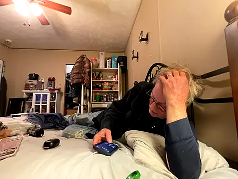 Snapshot of jck1m0t chatting on November 24, 2025, 12:43 am jck1m0t online show from November 24, 2025, 12:43 am