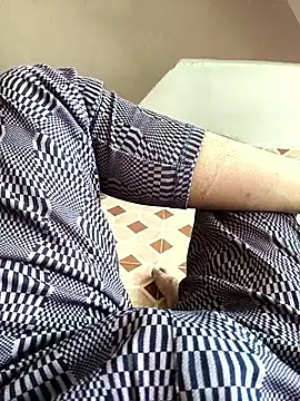 deshimund online show from October 29, 2025, 4:55 am