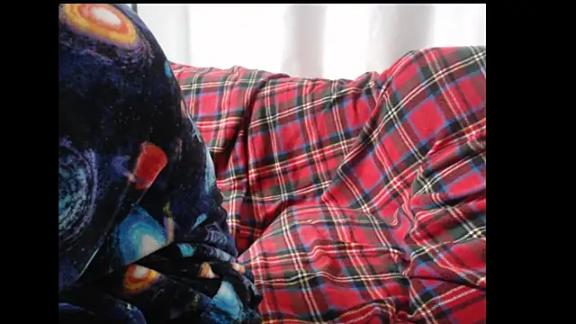 whiskyjane69 online show from November 26, 2025, 1:22 pm